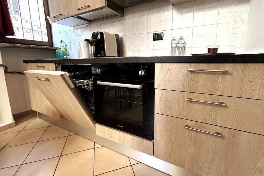 Grazioso Loft A 5 Minuti Dal Centro Di Torino Apartment Bagian luar foto